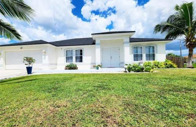 2115 NW 19th Avenue photos photos