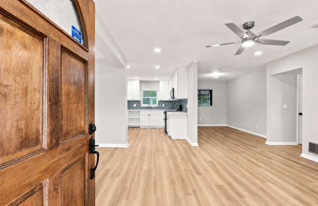 7968 Renault Drive Gallery 2