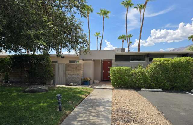 735 E Louise Drive Gallery 2