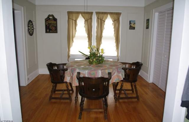 176 MAIN ST - 176 Main Street, Newton, NJ 07860