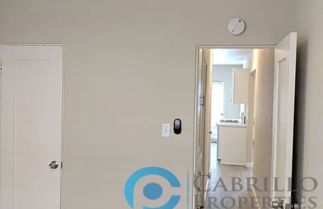 3010 Quince Street Gallery 2