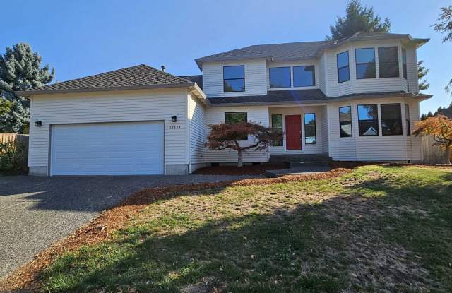 Spaceous newly remodeled 5 bedroom 3 bath house with large back yard and hard gazebo on backyard patio photos photos