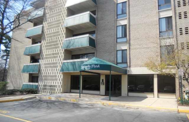 6137 LEESBURG PIKE #207 - 6137 Leesburg Pike, Lake Barcroft, VA 22041