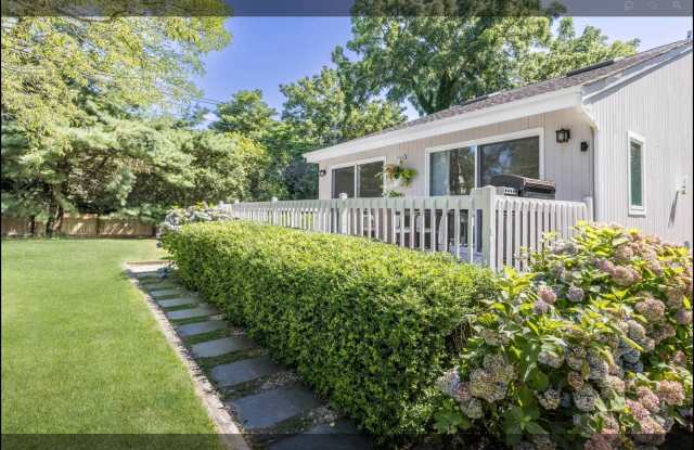 1 Peconic Avenue Gallery 2