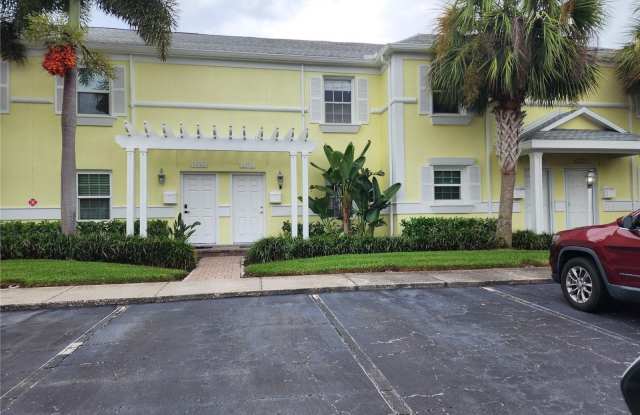 5248 BEACH Drive SE Gallery 2