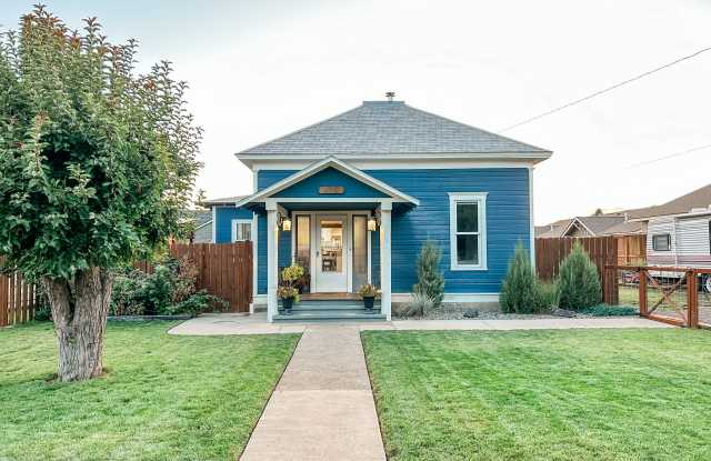 809 South Willow Street photos photos