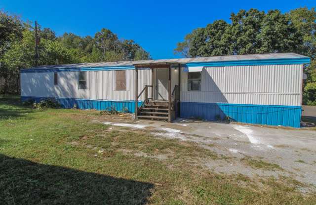 Updated Country Home Just Minutes from Fayetteville, TN - 36 Simmons Circle, Park City, TN 37334