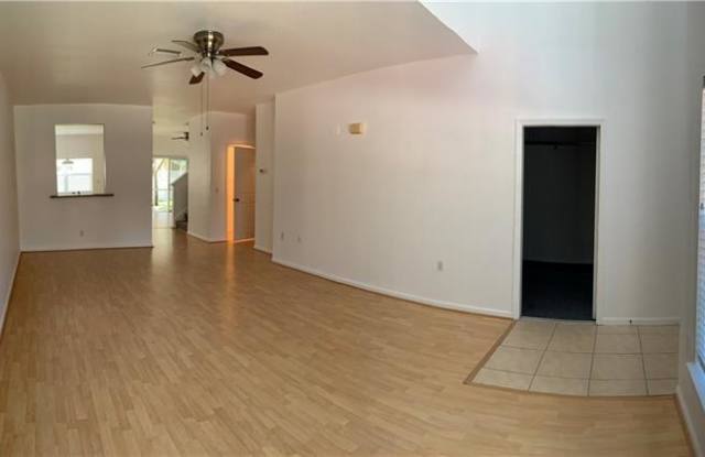 16311 NEWBURY PALMS COURT Gallery 3