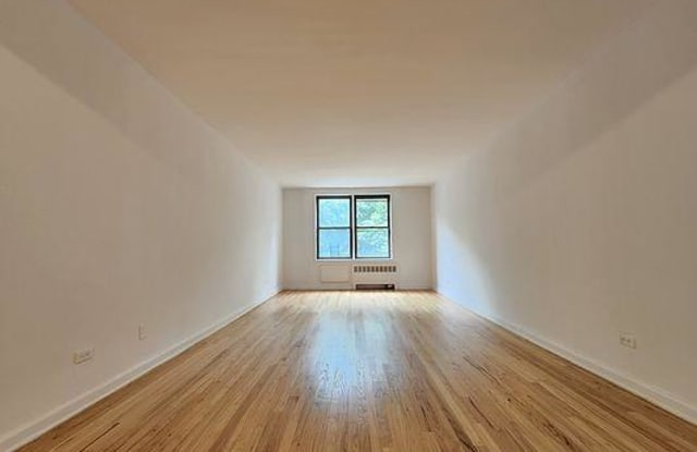 4475 Henry Hudson Parkway West photos photos