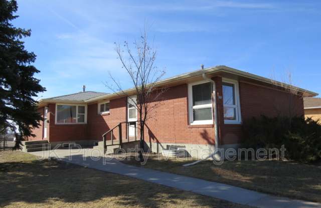 520 21st Ave NE photos photos