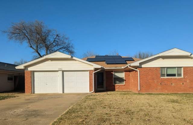 Spacious 4-Bed Home in Bethany with Solar Panels! photos photos