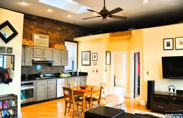 163 14th Street 7 - 163 14th Street, Hoboken, NJ 07030