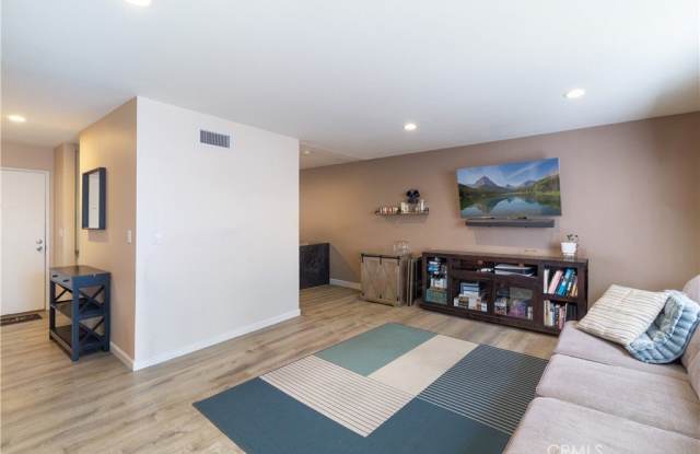 628 E Birch photos photos