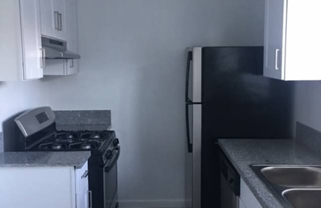 1280 N Laurel Ave 2nd Fl Gallery 3