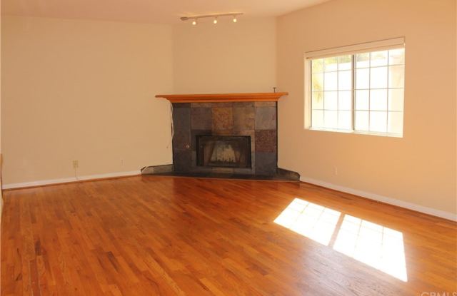 2622 Grant Avenue Gallery 4