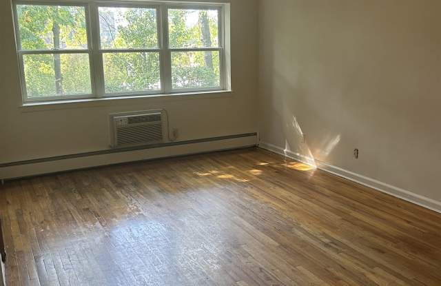 513-515 GRAND AVE Gallery 2