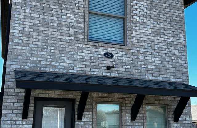 Water Included - Newer 2 Bedroom 1.5 Bathroom Town Home Now Pre-leasing with Upcoming move in!!!! photos photos