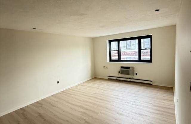 25 Beacon St. Gallery 3