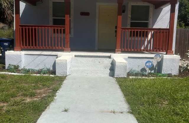 2626 E 28TH Avenue photos photos