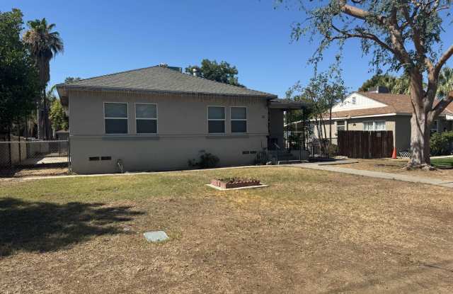 Spacious home near Bakersfield College! photos photos