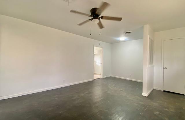 3 bed 1 bath 1 car garage now available Gallery 4