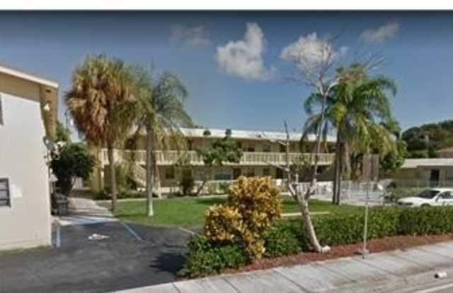 1310 S Federal Highway S photos photos