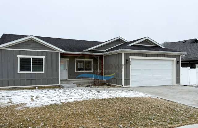 Spacious 4 Bedroom, 2 Bath Home in South Hill Subdivision – Burley, ID photos photos