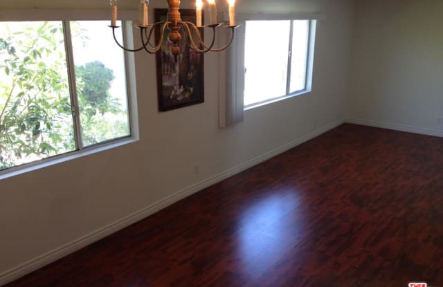 18601 COLLINS Street - 18601 Collins St, Los Angeles, CA 91356
