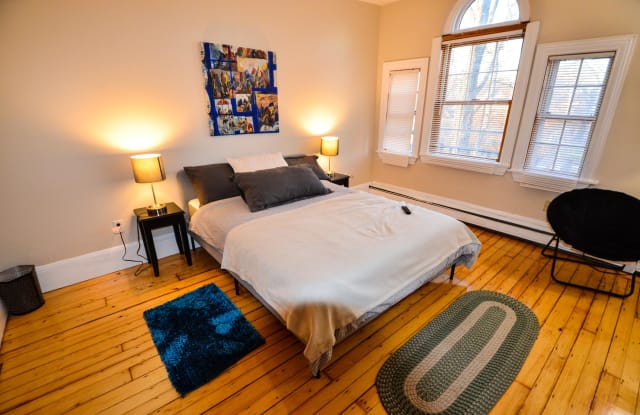 443 Hope st, Room 2 - 443 Hope Street, Providence, RI 02906