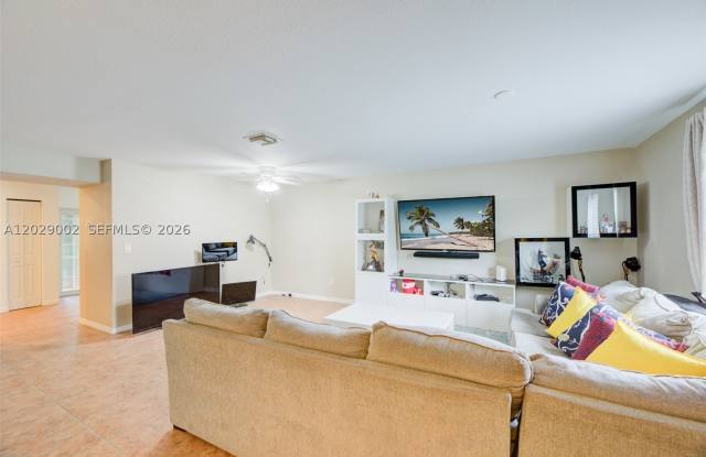 5955 London Ln Gallery 2