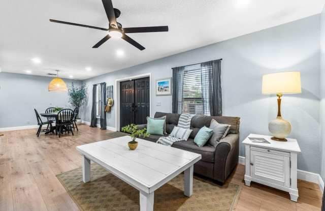 3303 Custer Avenue photos photos
