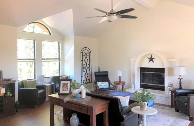 121 Stanford Court Gallery 2