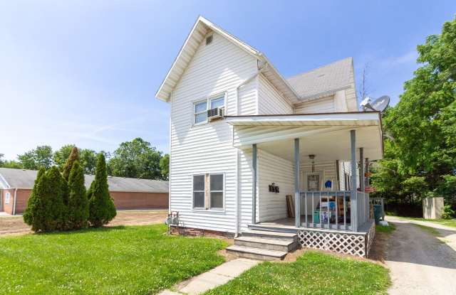 906 W. Main St photos photos