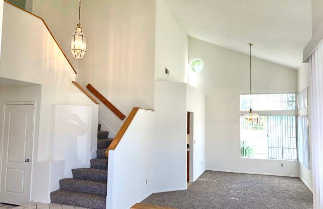 621 CRESCENT DR. Gallery 3
