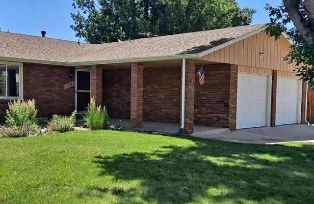 1506 Oak Drive Gallery 2