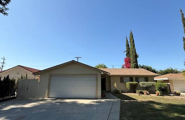 Beautiful 3 Bedroom, 2 Bathroom North Hills Home for Lease! Ready for Move-In! photos photos