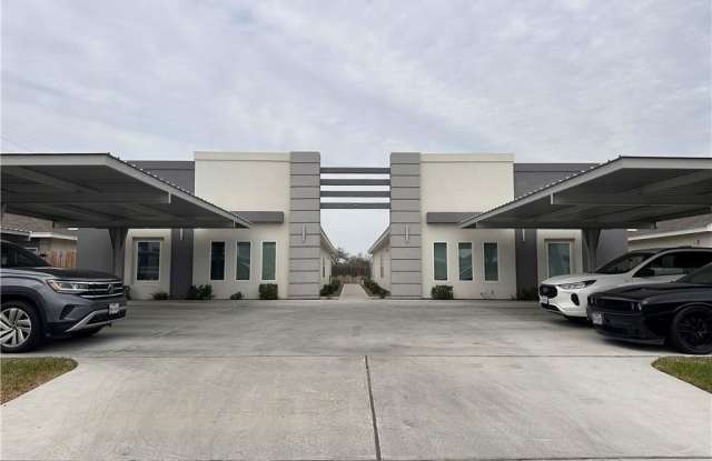 3009 W Driftwood Street photos photos