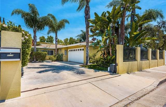 2114 Elden Avenue - 2114 Elden Avenue, Costa Mesa, CA 92627