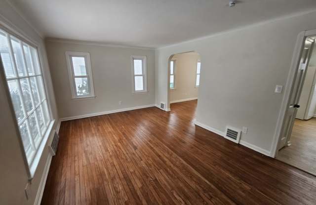 13310 Thraves Road photos photos