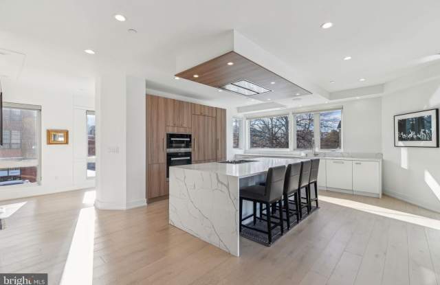 527 BROWN Street photos photos
