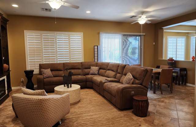 20002 N 269TH Drive Gallery 3