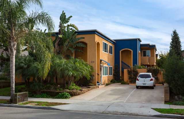 Heart of Hilcrest condo! Gallery 1
