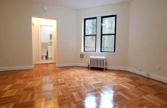 850 West 176th Street - 850 West 176th Street, New York City, NY 10033