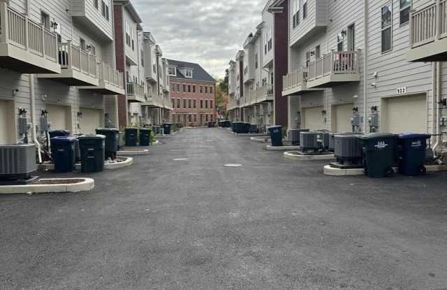 946 HEIGHTS Alley SE Gallery 4