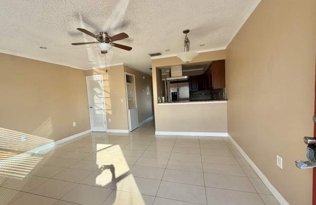 30 Lake Villa Way Gallery 4