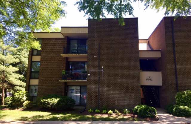 An Efficiency Apartment on the Third Floor of the Americana Finnmark in Silver Spring RIGHT NEXT TO FOREST GLEN METRO photos photos