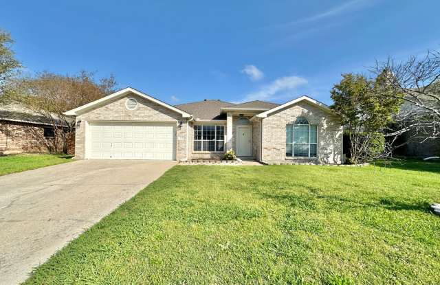 In-ground Pool!   Viewable October 1st!   Dogs Accepted! photos photos