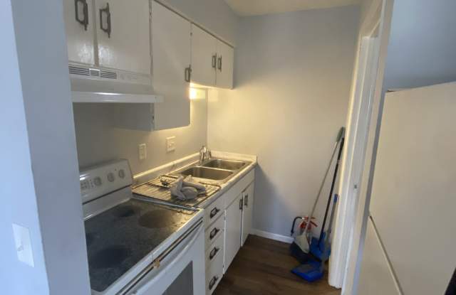 701 Hartford Avenue - 701 Hartford Avenue, Des Moines, IA 50315 701 Hartford Avenue - 701 Hartford Avenue, Des Moines, IA 50315