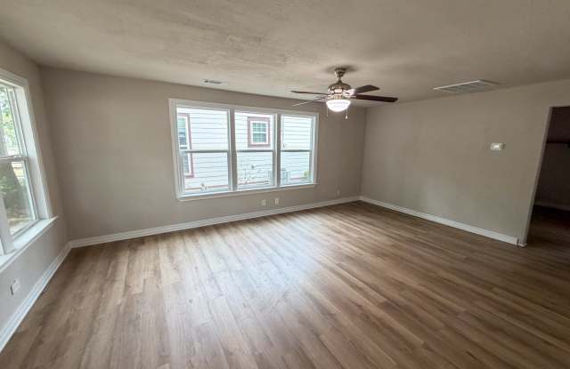 1527 W Gandy Street Gallery 3