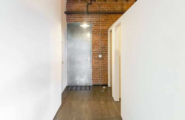 1800 Lawrence St.  Unit 203 Gallery 4